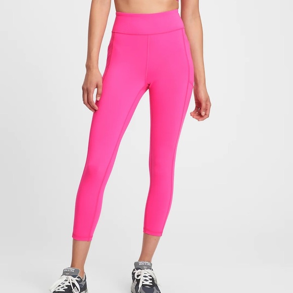 Gap Fit Barbiecore Workout Set - Picture 2 of 6